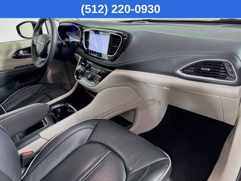 2023 Chrysler Pacifica Plug-In Hybrid Limited