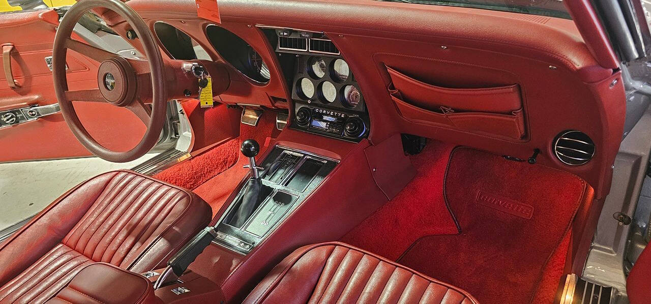1976 Chevrolet Corvette Stingray 61