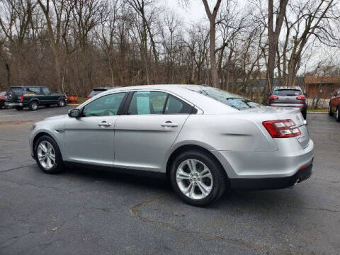 2018 Ford Taurus SEL