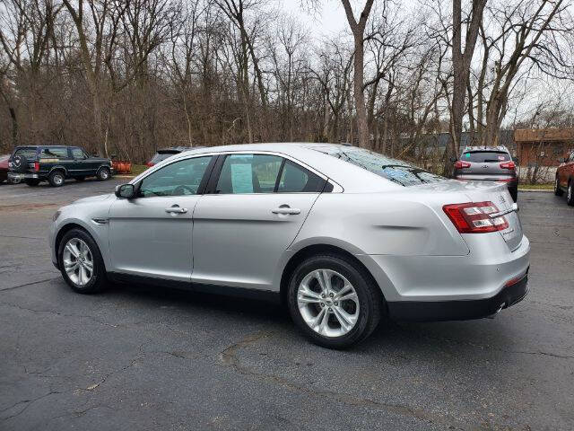 2018 Ford Taurus SEL