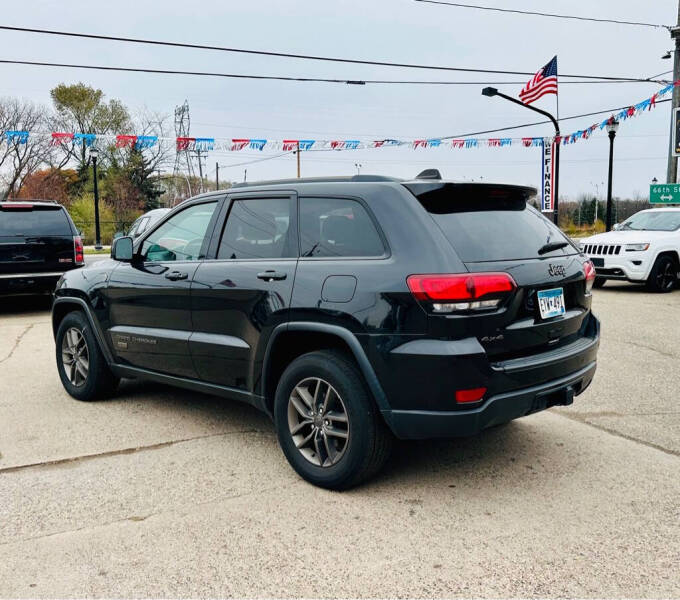 2017 Jeep Grand Cherokee Laredo