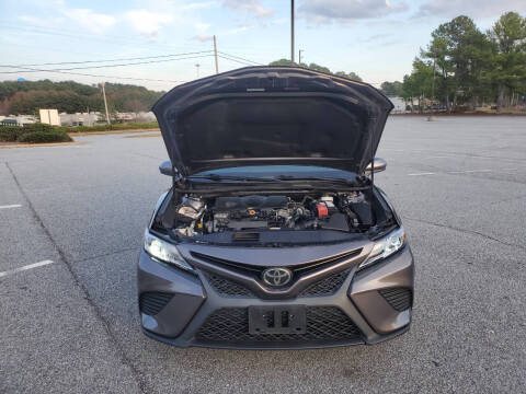 2020 Toyota Camry SE
