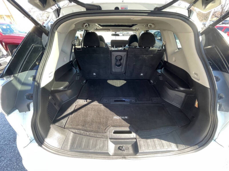 2016 Nissan Rogue SV