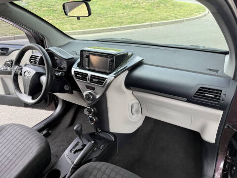 2014 Scion iQ