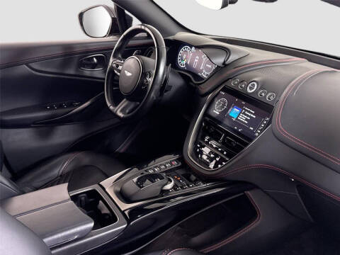 2021 Aston Martin DBX