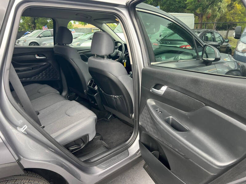 2019 Hyundai Santa Fe SE 2.4L