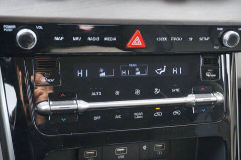 2022 Kia Carnival EX