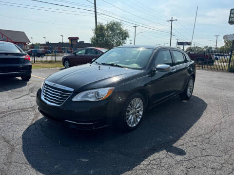 2013 Chrysler 200 for sale at Liberty Auto Show in Toledo OH