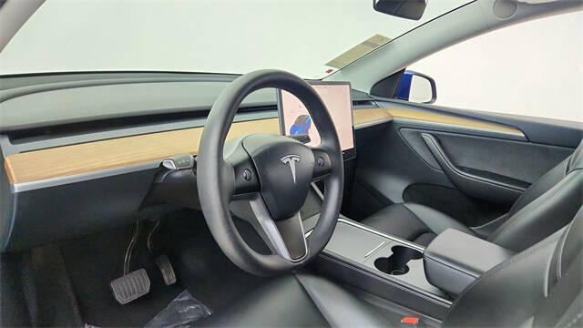 2025 Tesla Model Y Long Range