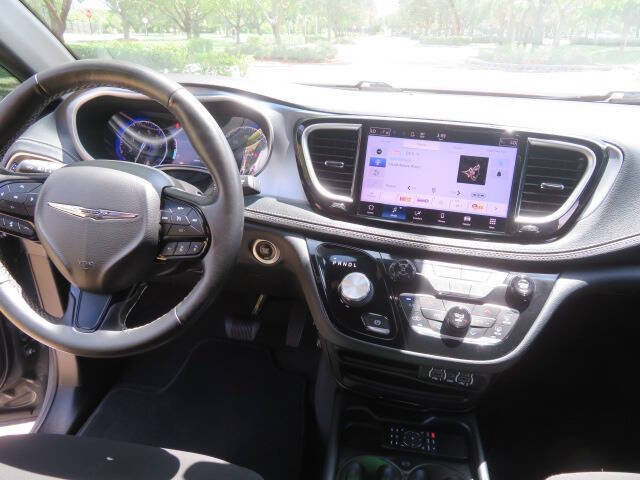 2021 Chrysler Pacifica Touring