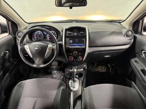 2019 Nissan Versa SV