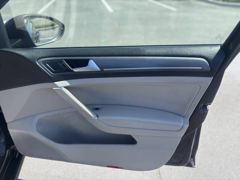 2019 Volkswagen e-Golf SEL Premium
