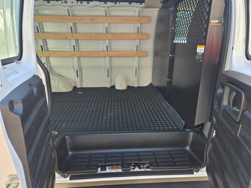 2021 GMC Savana 2500