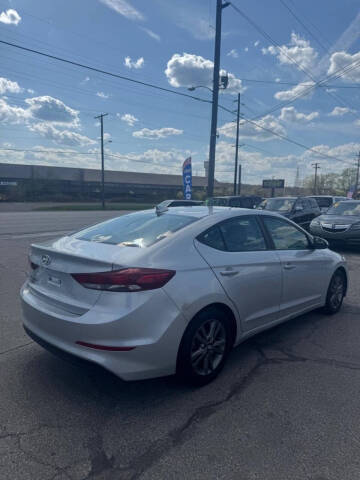 2018 Hyundai Elantra