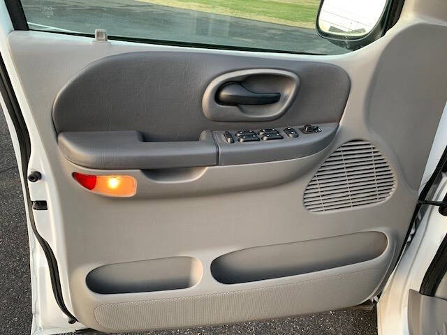 2003 Ford F-150 Lariat