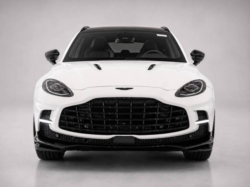 2026 Aston Martin DBX 707