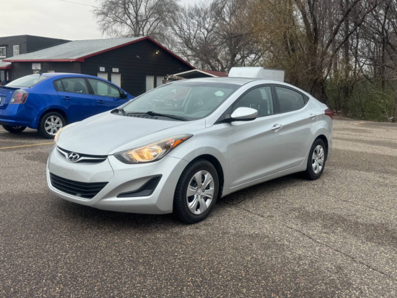 2016 Hyundai ELANTRA for sale at LUXURY IMPORTS AUTO SALES INC in Ham Lake, MN