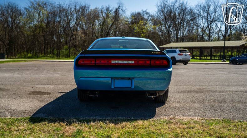 2010 Dodge Challenger SRT8