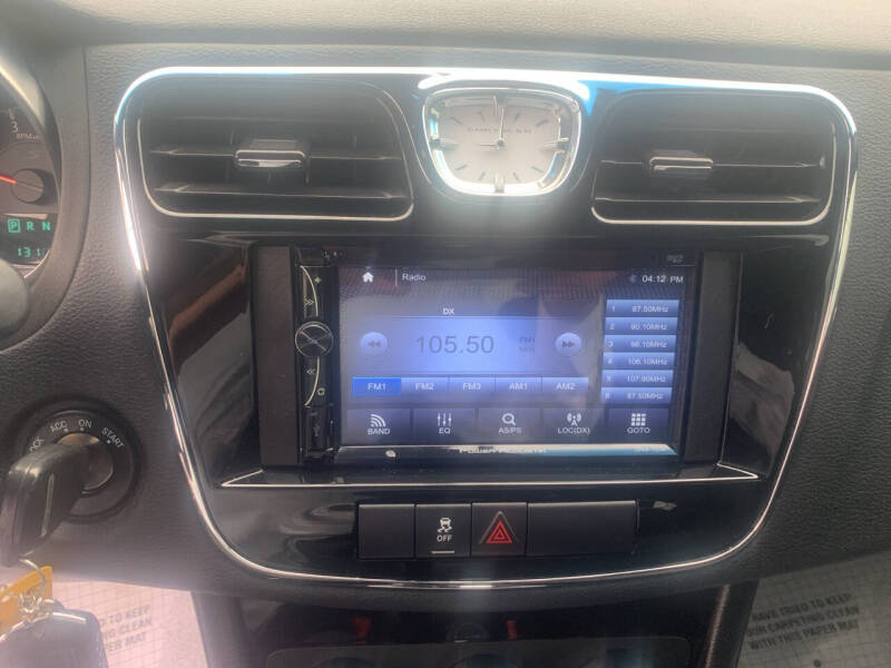 2013 Chrysler 200 Touring