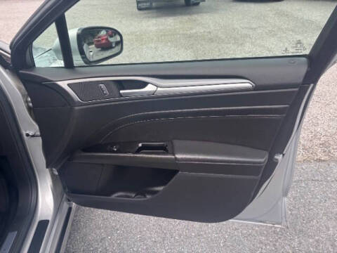 2016 Ford Fusion Hybrid Titanium