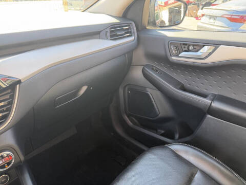 2020 Ford Escape SEL