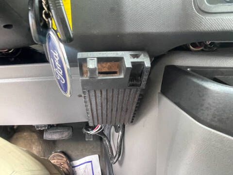 2011 Ford E-Series E-350 SD XLT