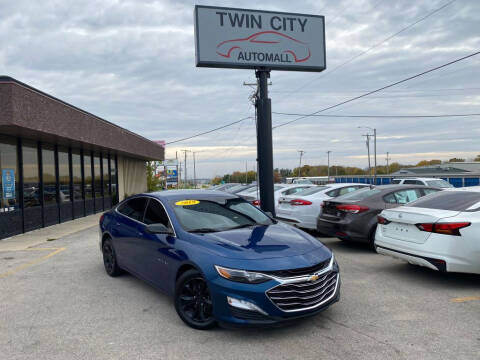2019 Chevrolet Malibu for sale at TWIN CITY AUTO MALL in Bloomington IL