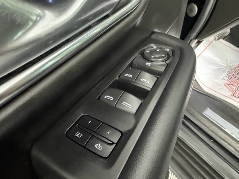 2022 GMC Yukon XL SLT