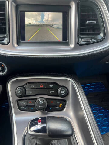 2019 Dodge Challenger SXT