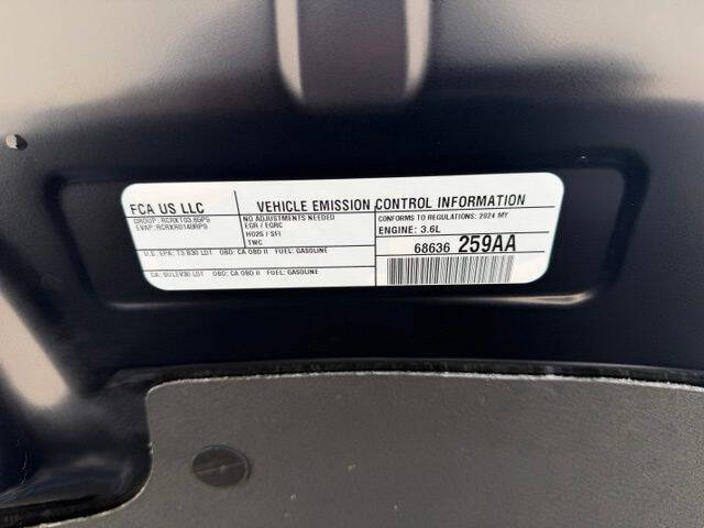 2024 Chrysler Pacifica Touring L