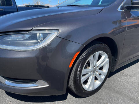 2016 Chrysler 200 Limited