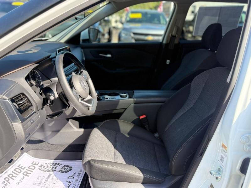 2022 Nissan Rogue SV