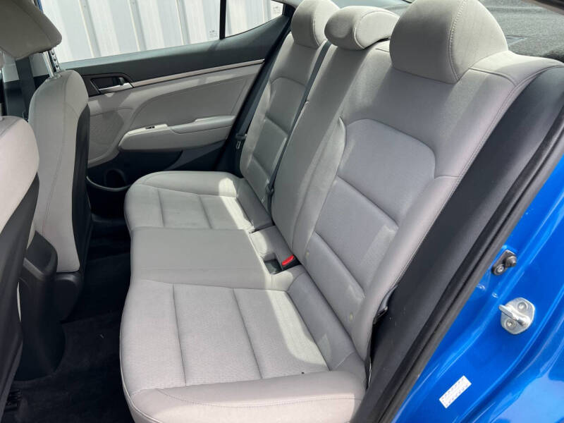2018 Hyundai Elantra SE