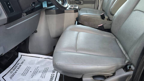 2014 Ford E-Series E-350 SD XL