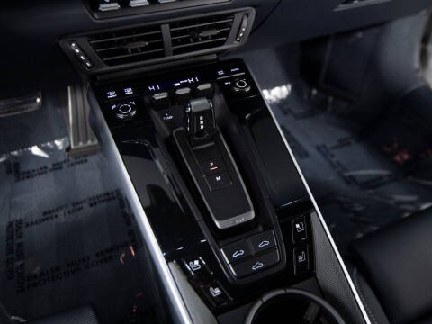 2025 Porsche 911 Carrera