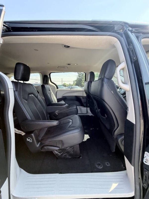 2019 Chrysler Pacifica Touring L