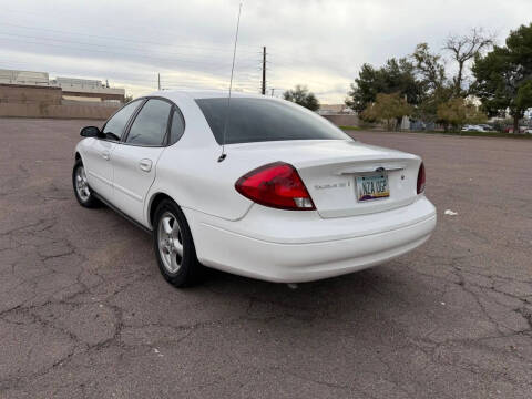 2002 Ford Taurus SE