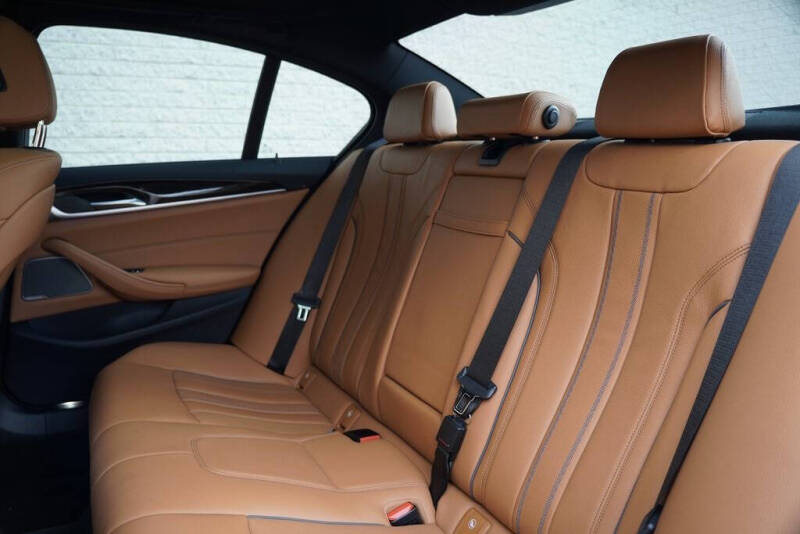 2021 BMW 5 Series 530i