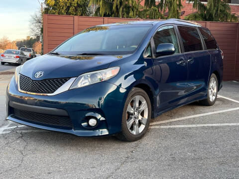 2011 toyota sienna hot sale se for sale