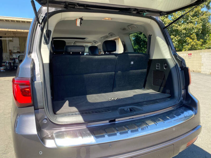 2023 Infiniti QX80 Luxe