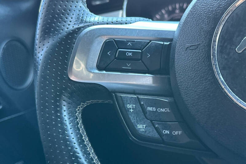 2016 Ford Mustang V6