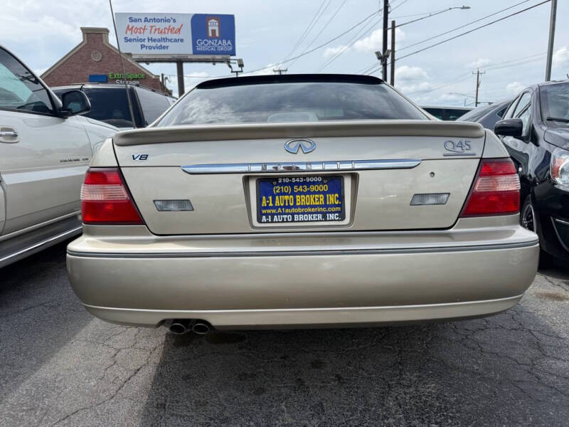 2000 Infiniti Q45