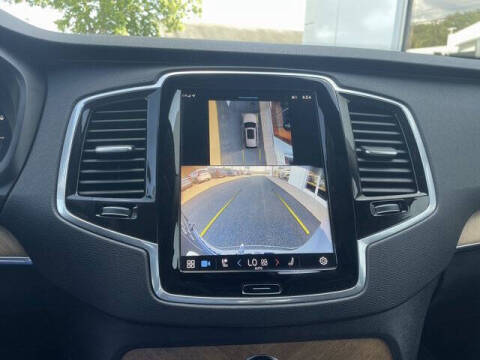 2024 Volvo XC90 Recharge T8 Plus Bright Theme 7P