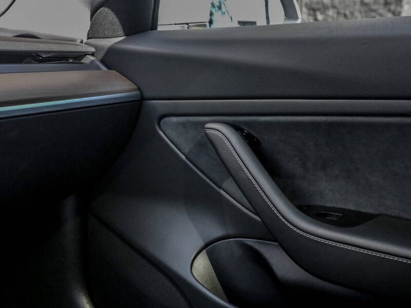 2019 Tesla Model 3 Mid Range