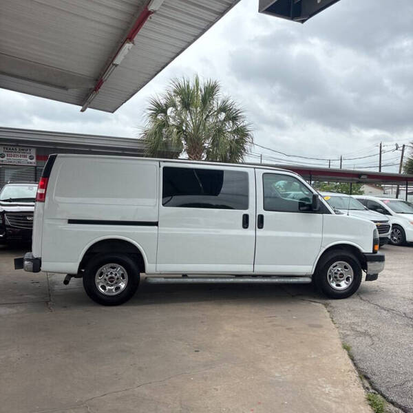 2020 GMC Savana 2500