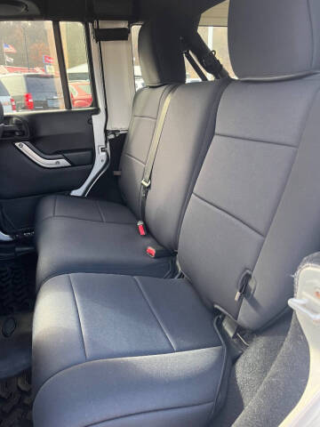 2011 Jeep Wrangler Unlimited Sahara