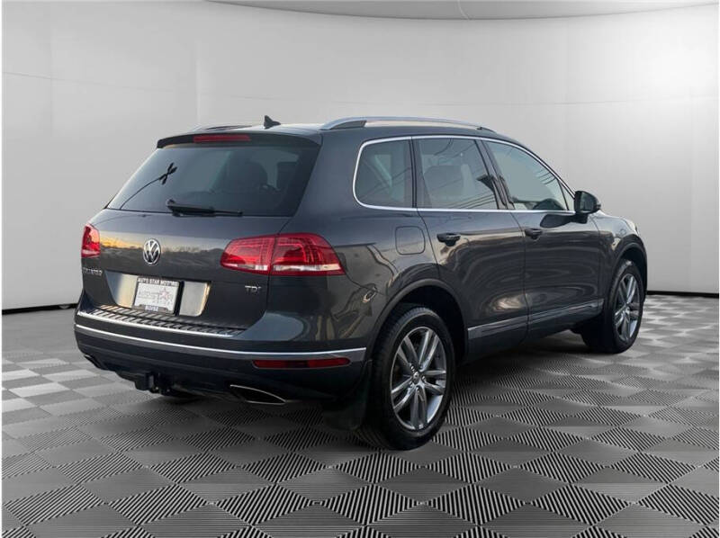 2015 Volkswagen Touareg TDI Lux
