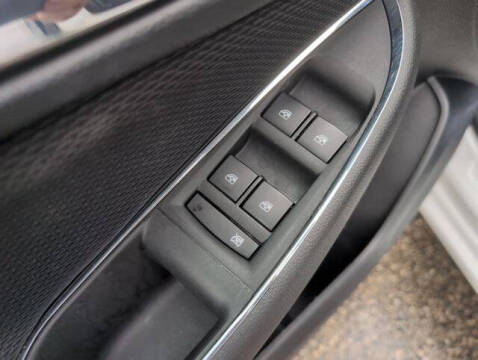 2018 Chevrolet Cruze LT Auto