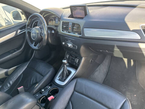 2017 Audi Q3 2.0T Premium Plus