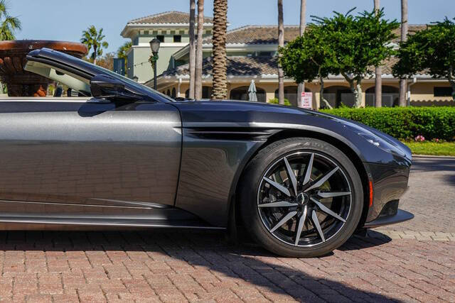 2020 Aston Martin DB11 Volante